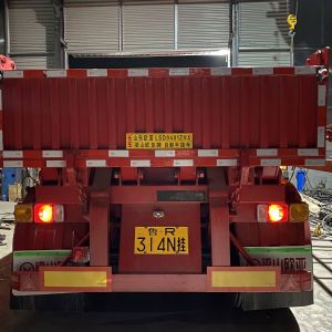 自卸车